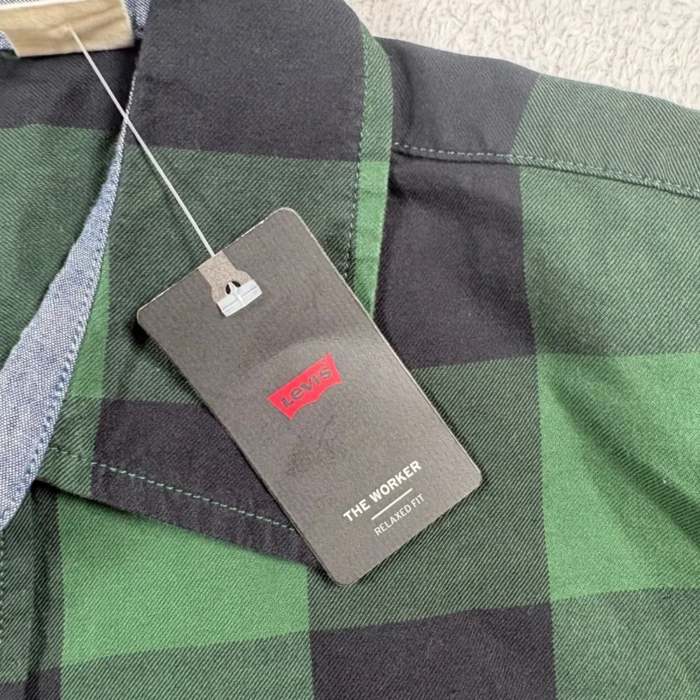 Levis Mens The Worker Relaxed Fit Shirt XL Green Black Buffalo Plaid Pearl Snap